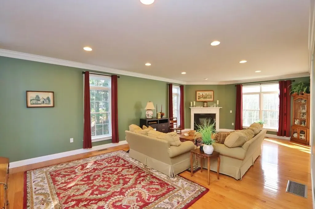 101 Tamarack Trail Bangor ME 04401