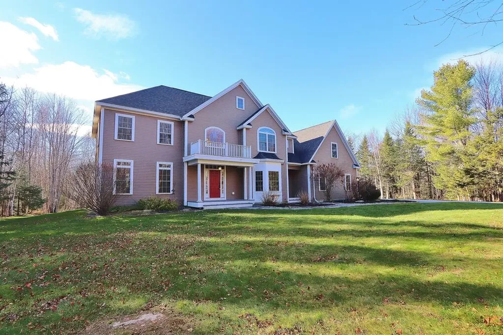 101 Tamarack Trail Bangor ME 04401