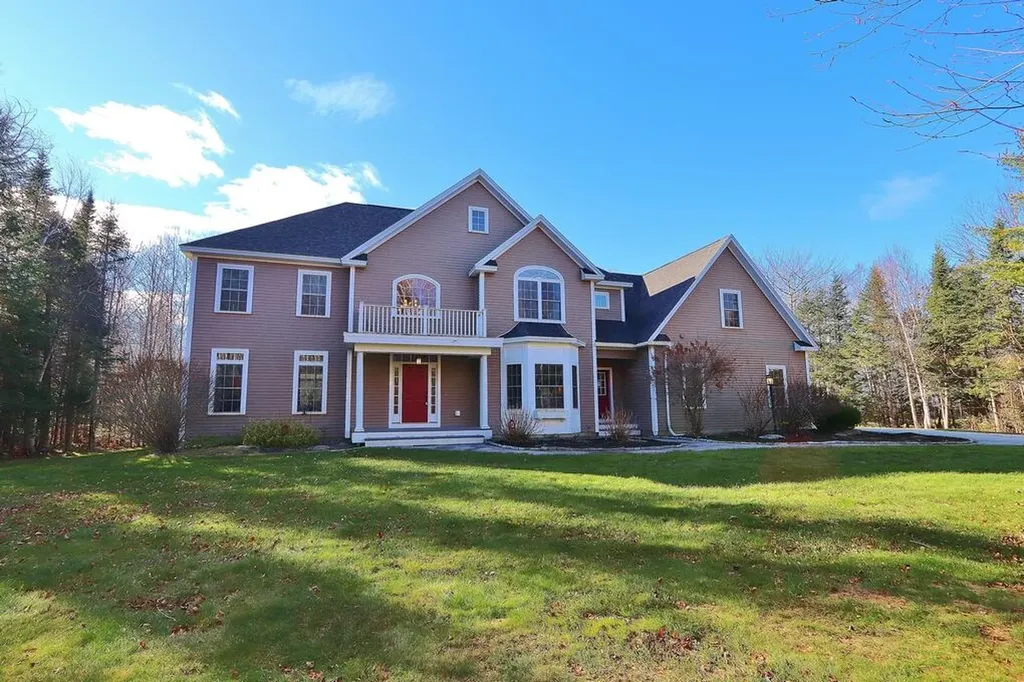 101 Tamarack Trail Bangor ME 04401
