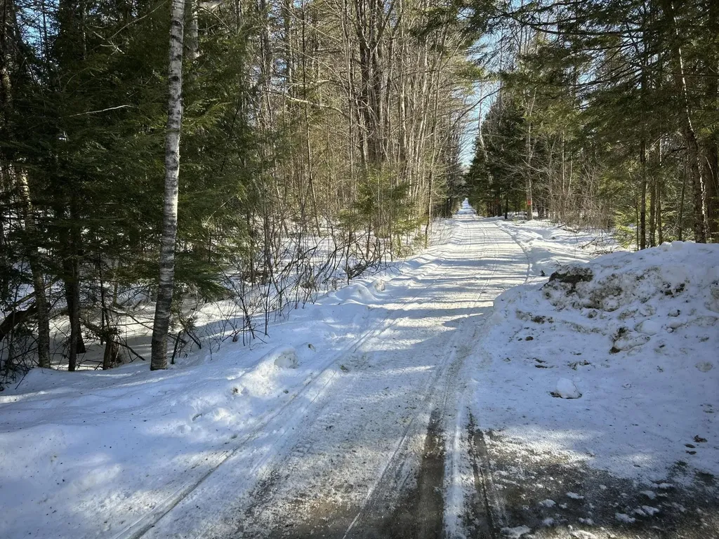 M7L22,L31 Nelson Ridge Road N Washington ME 04574