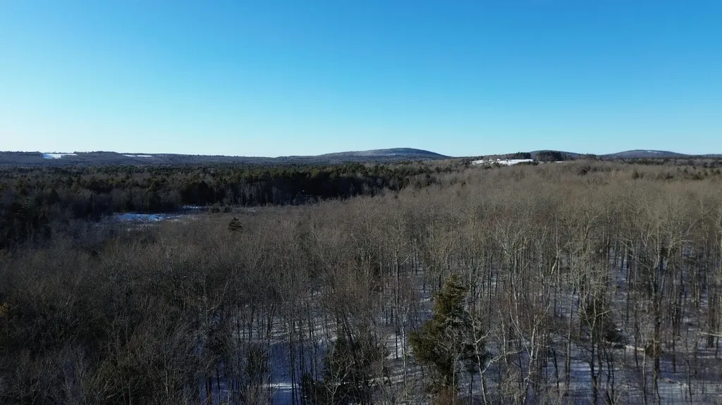 M7L22 Nelson Ridge Road N Washington ME 04574