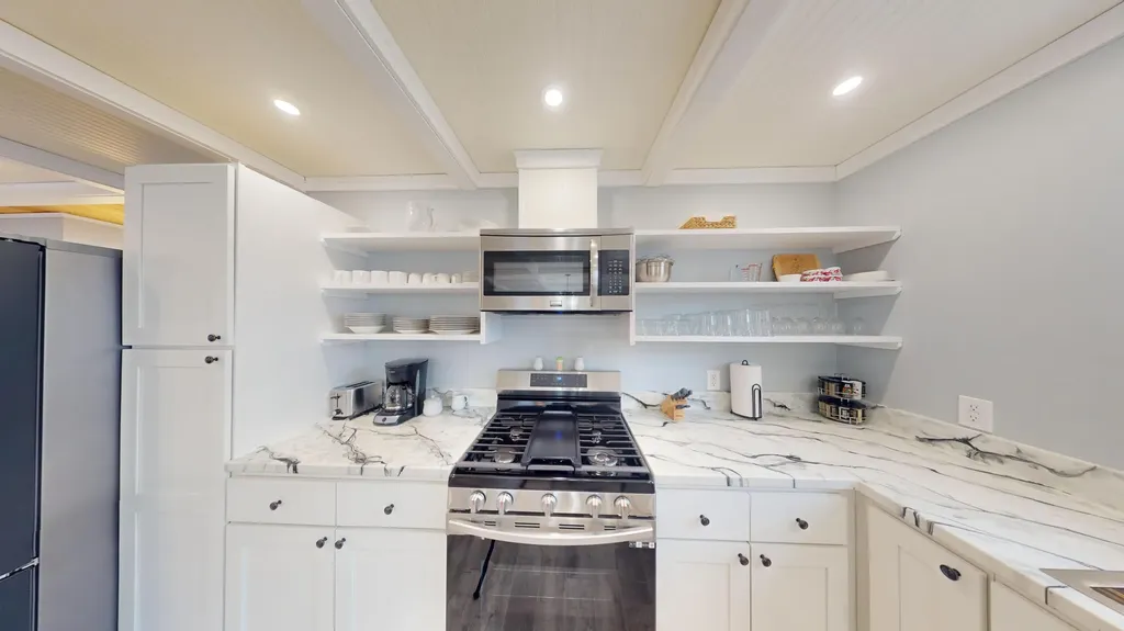 52 John Street Camden ME 04843