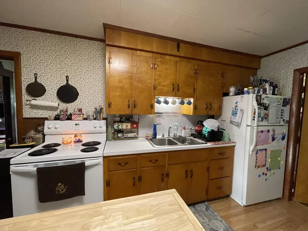 68 Prospect Street Millinocket ME 04462