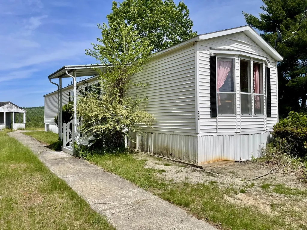 87 Pleasant Hill Road Limerick ME 04048