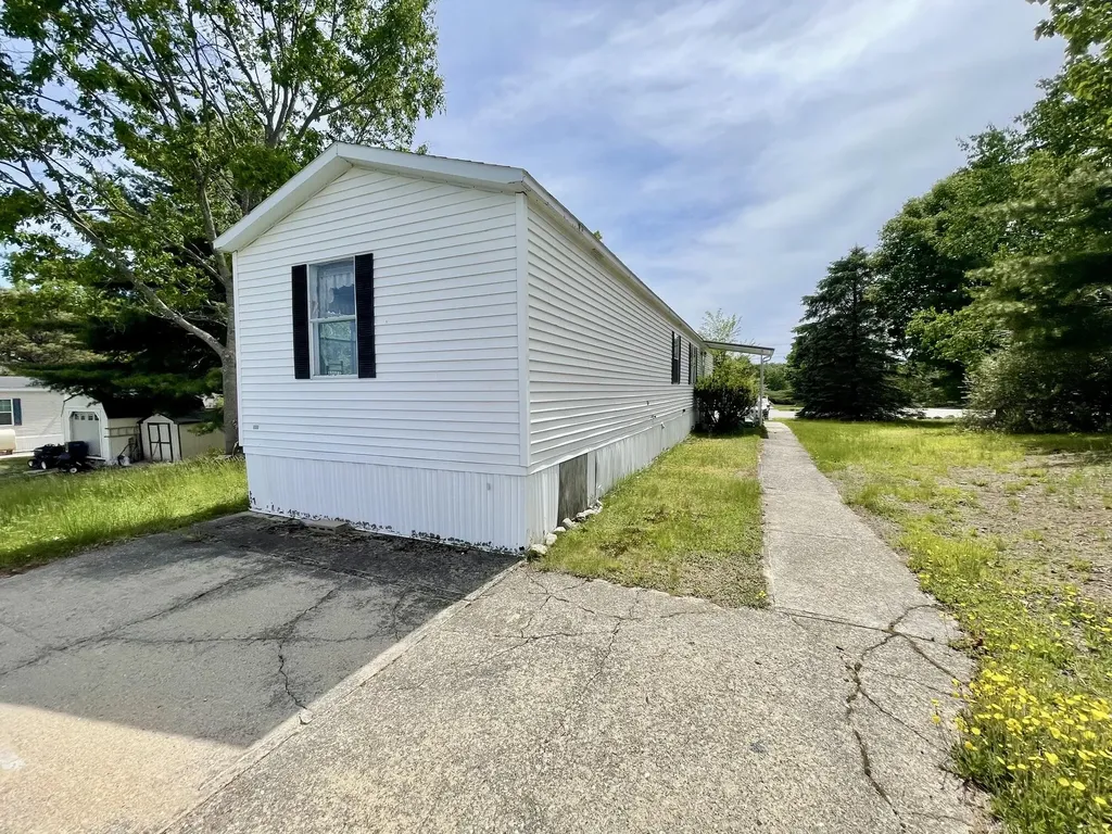 87 Pleasant Hill Road Limerick ME 04048