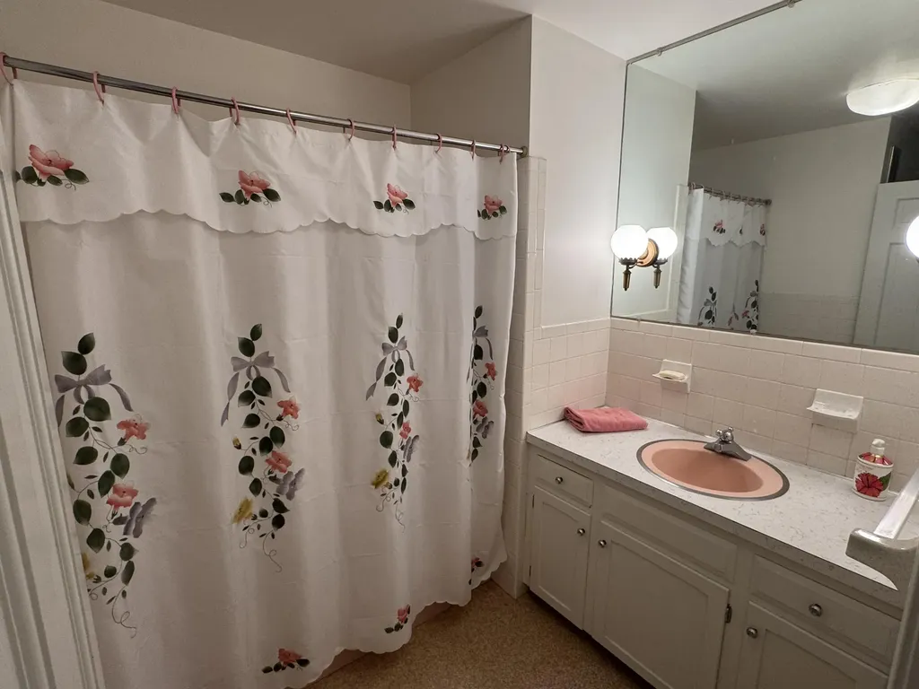 10 Pheasant Hill Road Cape Elizabeth ME 04107