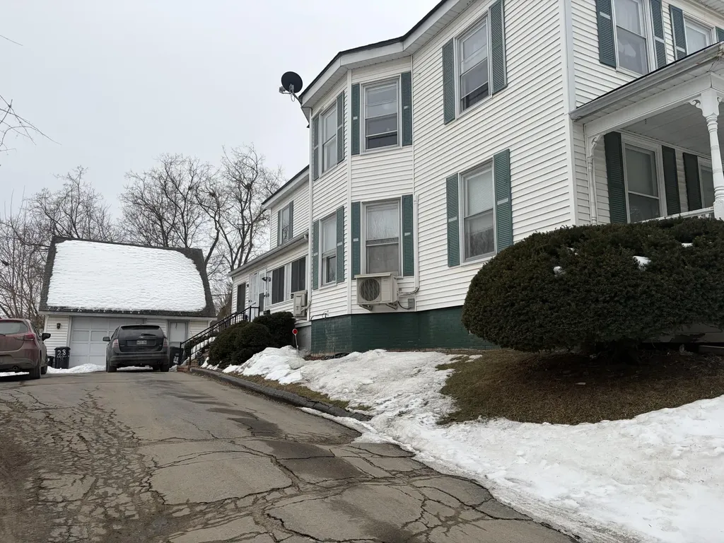 28 Kelsey Street Waterville ME 04901