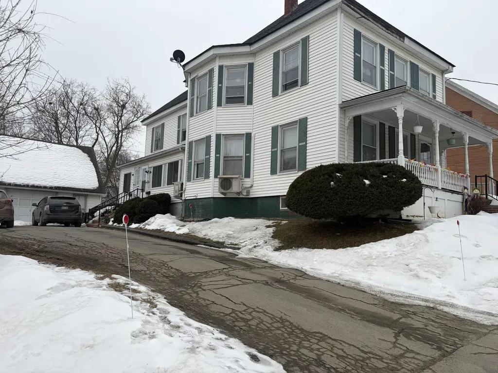 28 Kelsey Street Waterville ME 04901