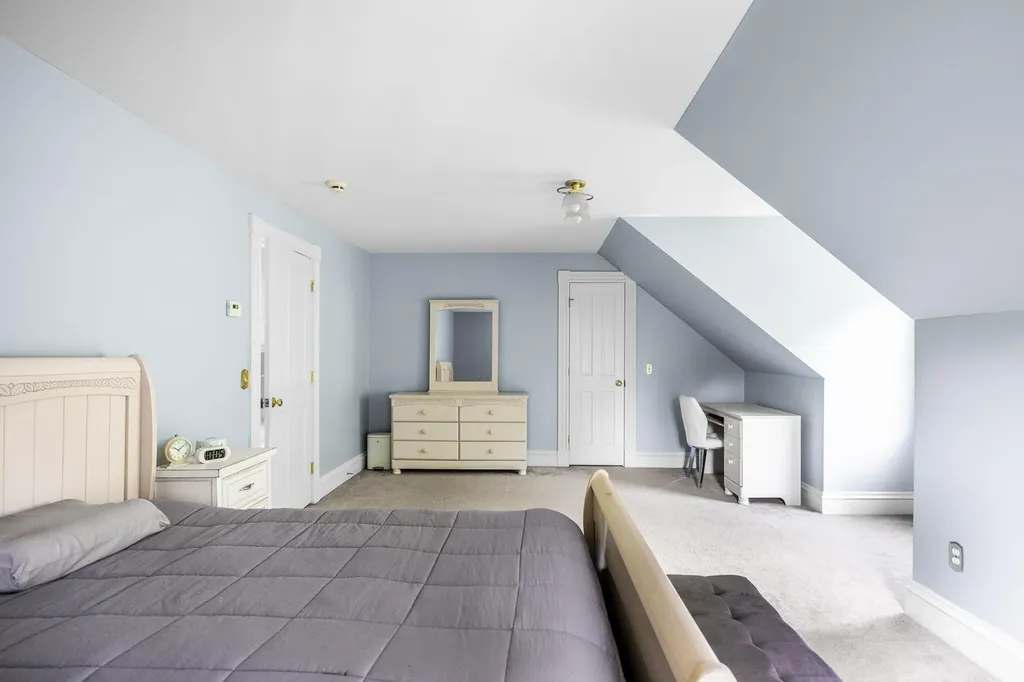 1290 State Street Veazie ME 04401