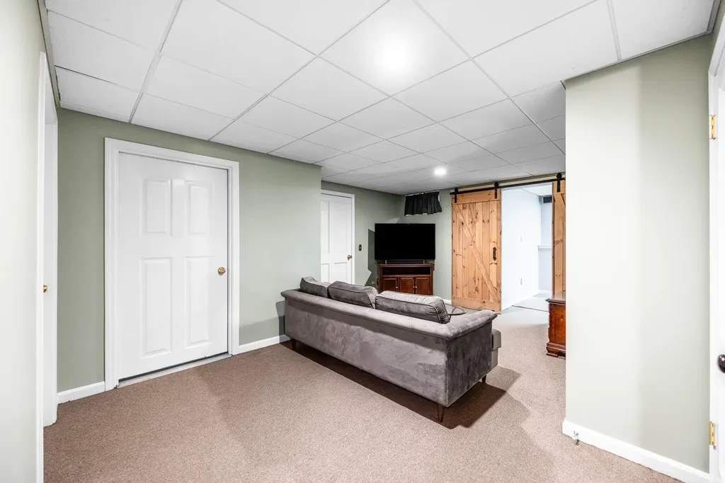 1290 State Street Veazie ME 04401