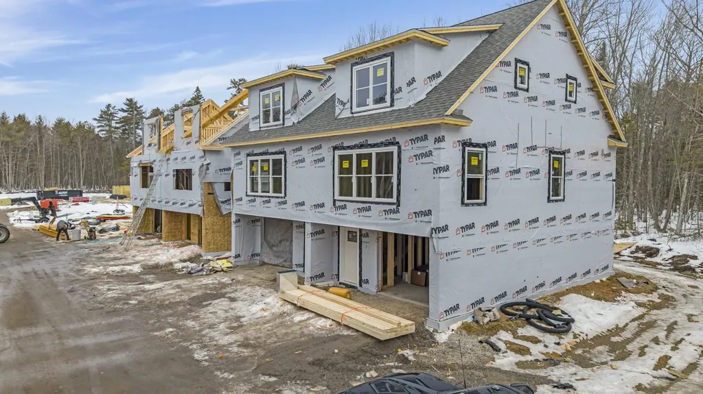 11 Creekside Court Kennebunk ME 04043