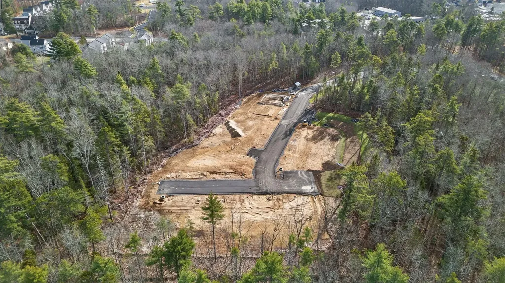 11 Creekside Court Kennebunk ME 04043