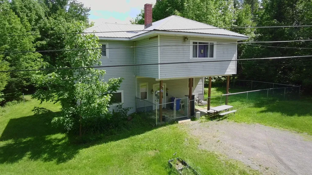 9 Grant Drive Dover-foxcroft ME 04426