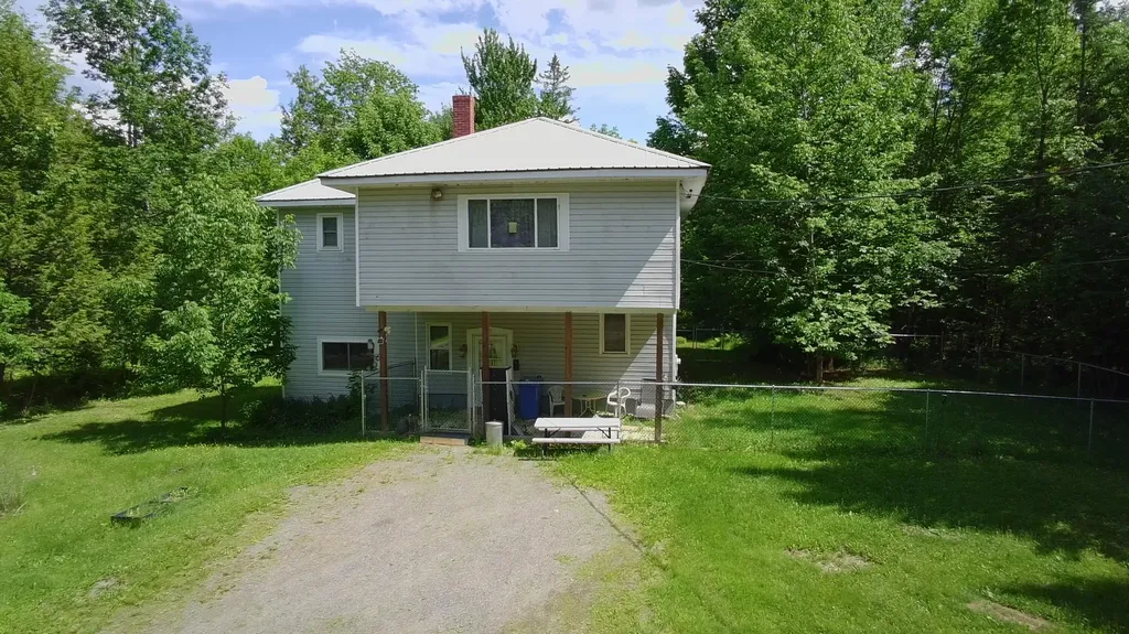 9 Grant Drive Dover-foxcroft ME 04426