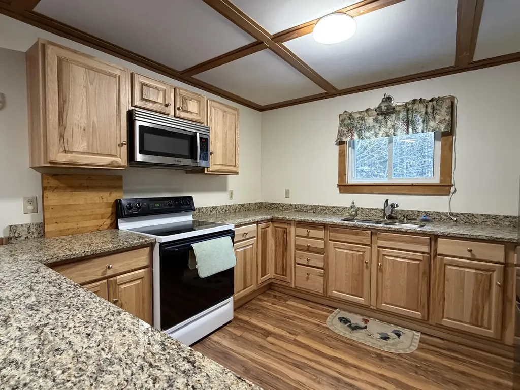 9 Grant Drive Dover-foxcroft ME 04426