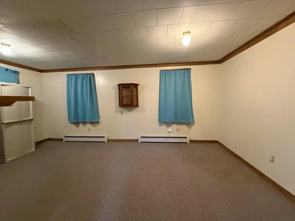 9 Grant Drive Dover-foxcroft ME 04426