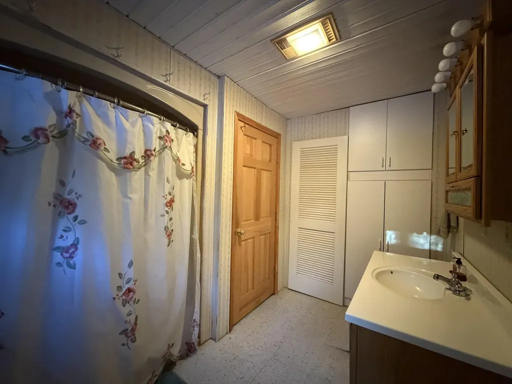 9 Grant Drive Dover-foxcroft ME 04426