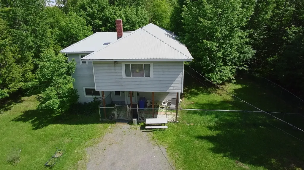 9 Grant Drive Dover-foxcroft ME 04426
