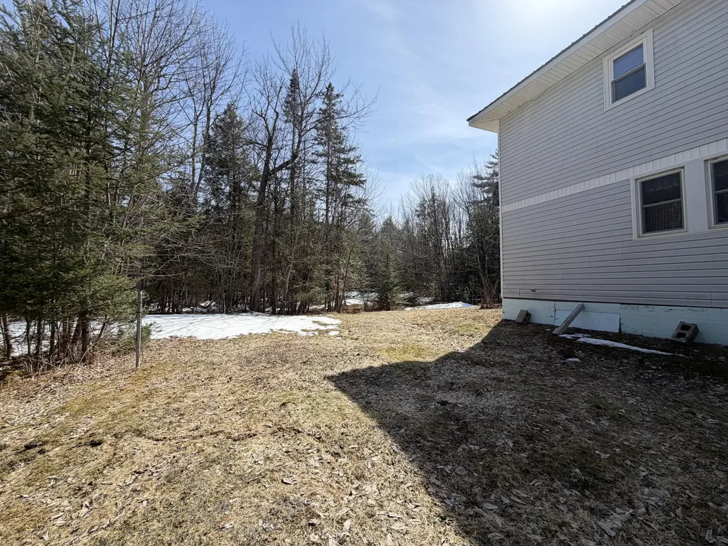 9 Grant Drive Dover-foxcroft ME 04426