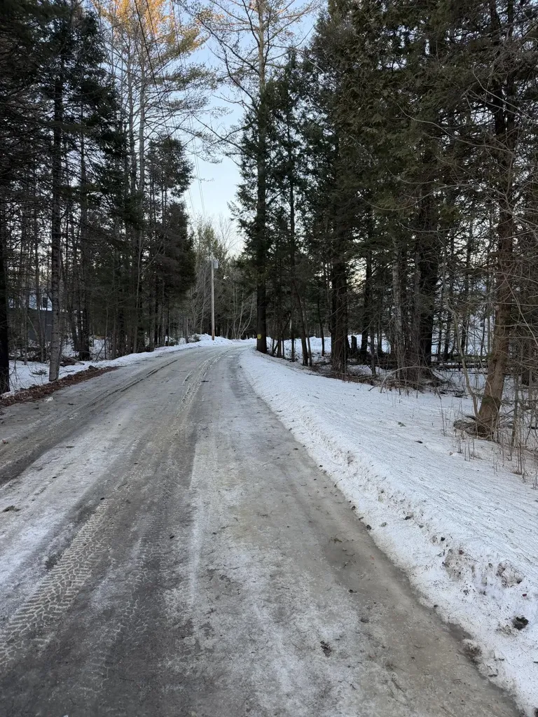 9 Grant Drive Dover-foxcroft ME 04426