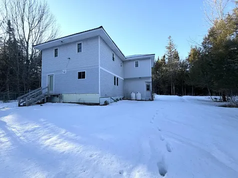 9 Grant Drive Dover-foxcroft ME 04426