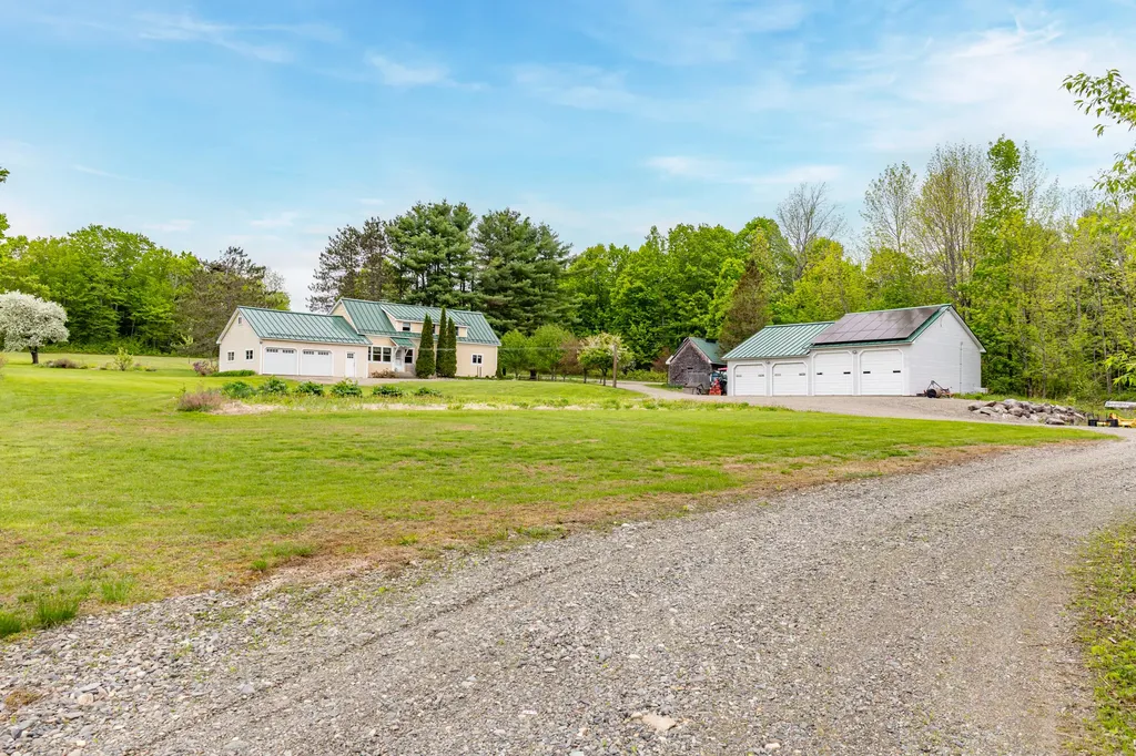 303 Williams Road Bradford ME 04410