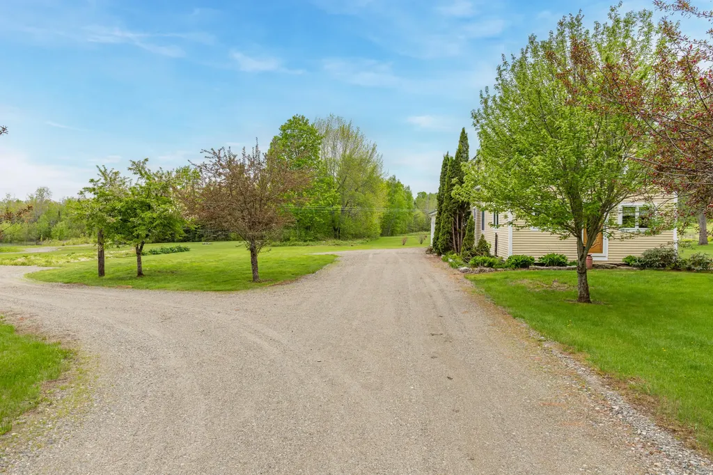 303 Williams Road Bradford ME 04410