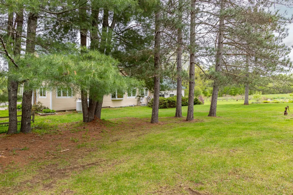 303 Williams Road Bradford ME 04410