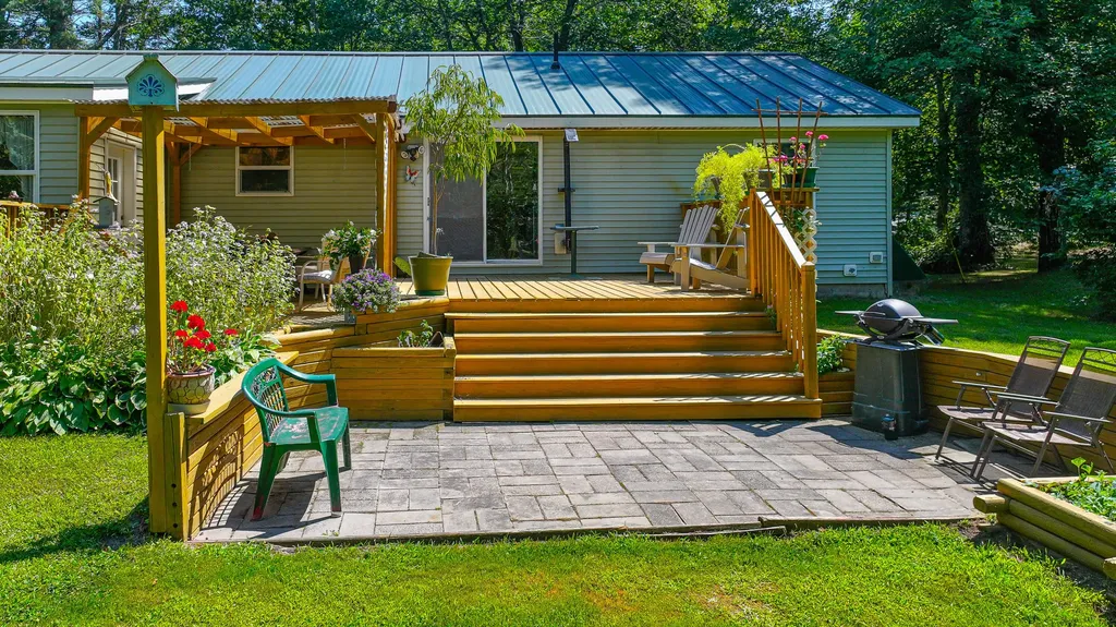 158 Libby Road Casco ME 04015