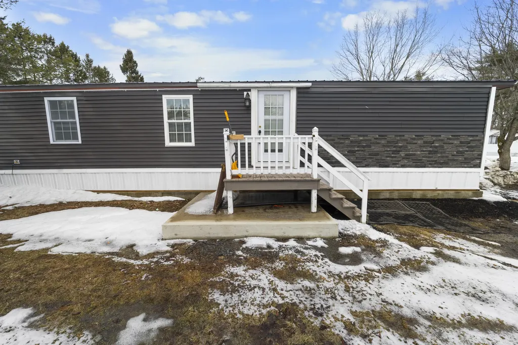 979 Essex Street Bangor ME 04401