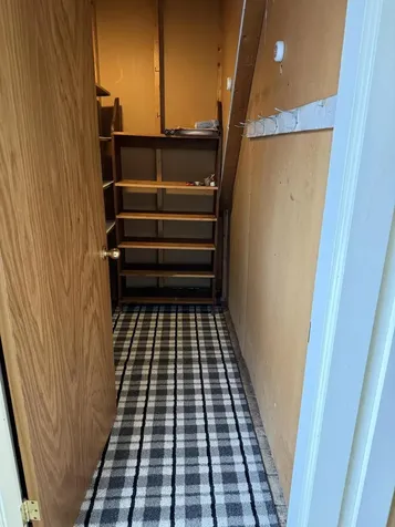 5 Nichol Street Paris ME 04281