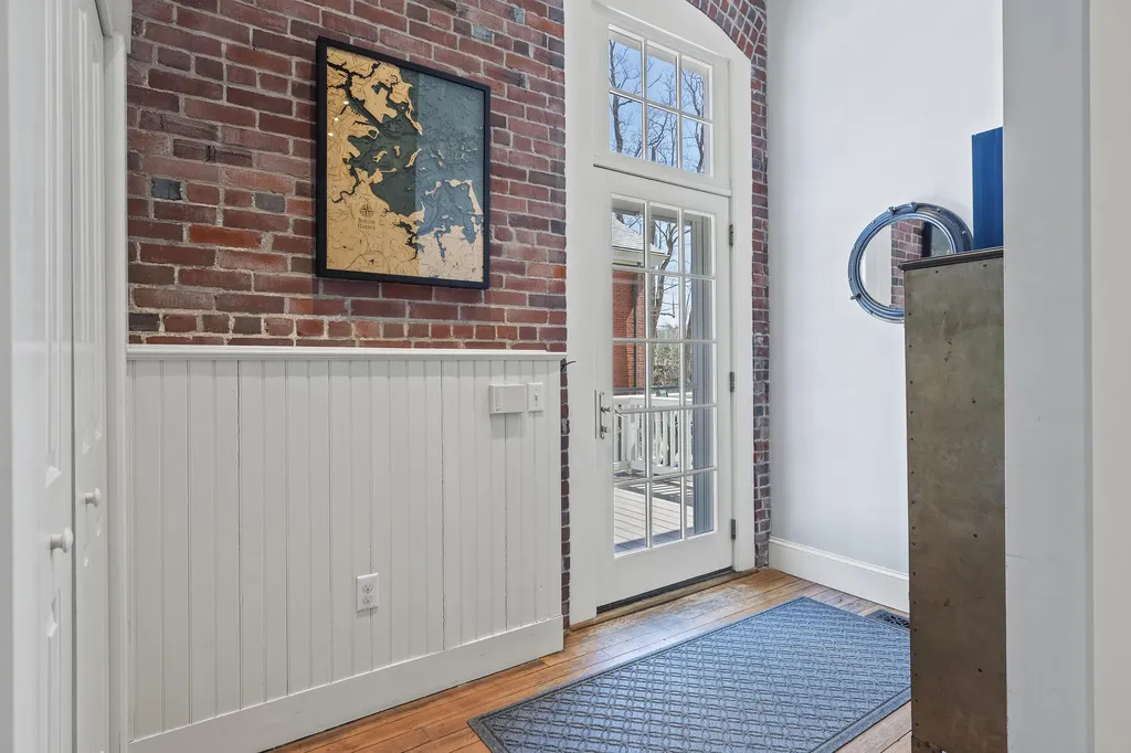 6 Quartermaster Court Portland ME 04109