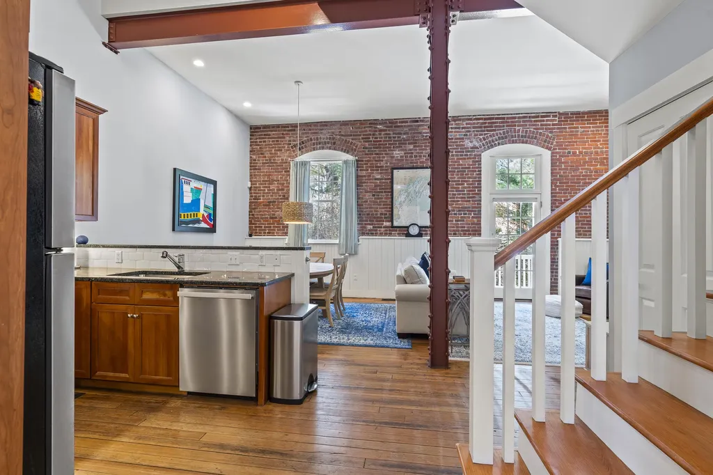 6 Quartermaster Court Portland ME 04109