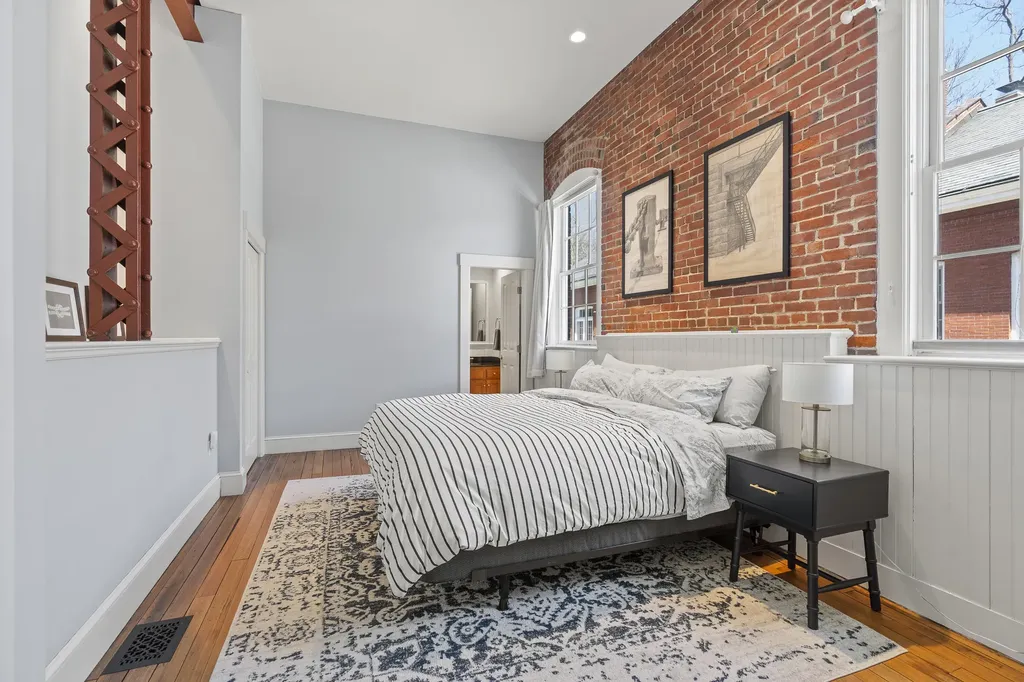 6 Quartermaster Court Portland ME 04109