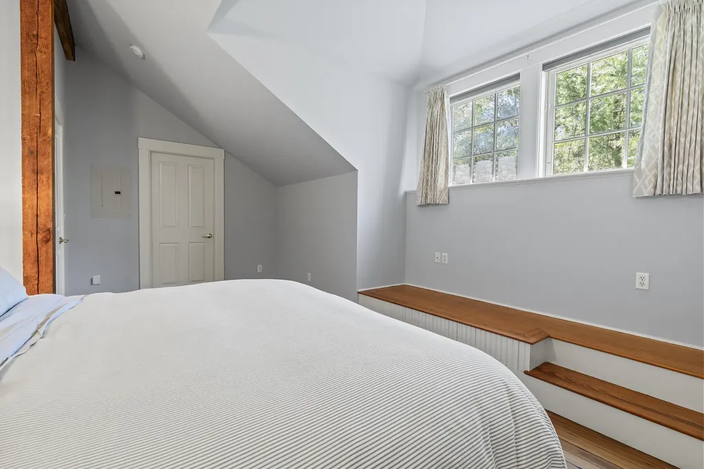 6 Quartermaster Court Portland ME 04109