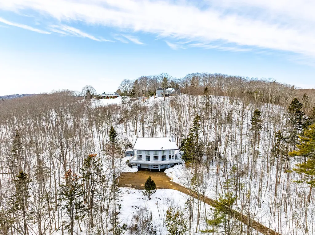 1025 Douglas Drive Northport ME 04849