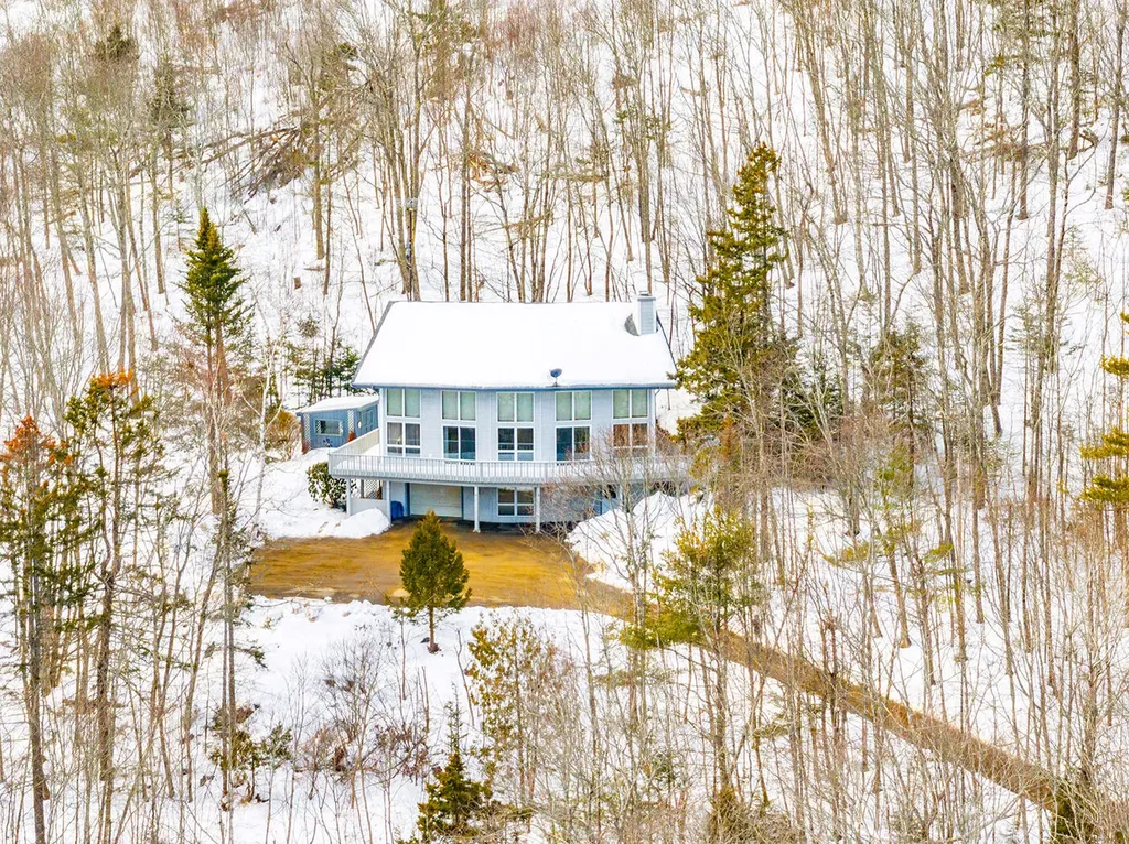 1025 Douglas Drive Northport ME 04849