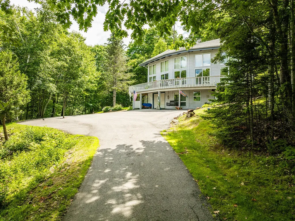 1025 Douglas Drive Northport ME 04849