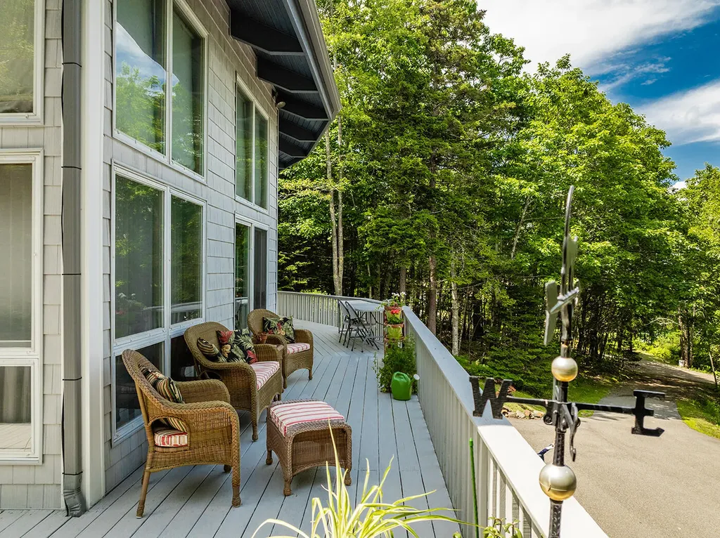 1025 Douglas Drive Northport ME 04849