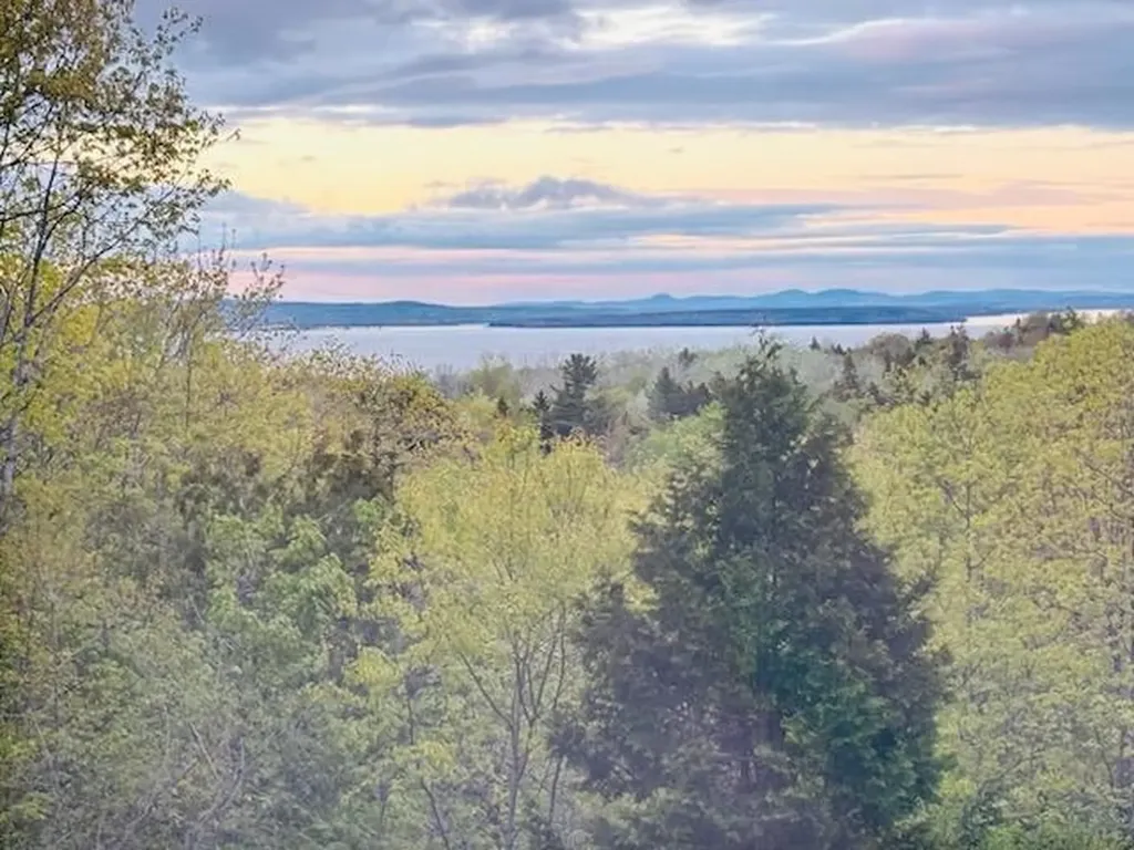1025 Douglas Drive Northport ME 04849