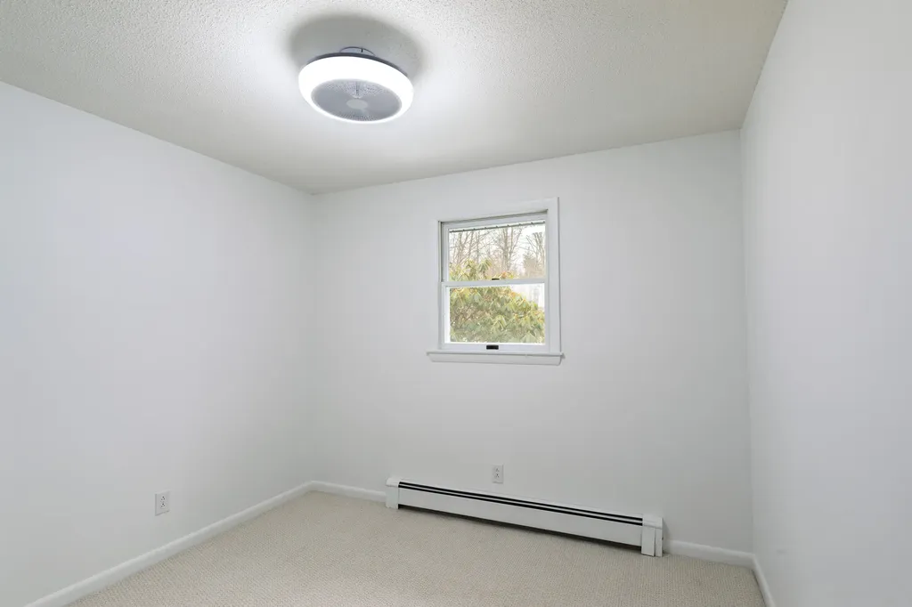 16 Evergreen Estates Road Nobleboro ME 04555