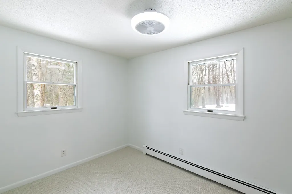 16 Evergreen Estates Road Nobleboro ME 04555