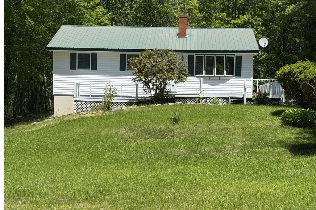 16 Evergreen Estates Road Nobleboro ME 04555