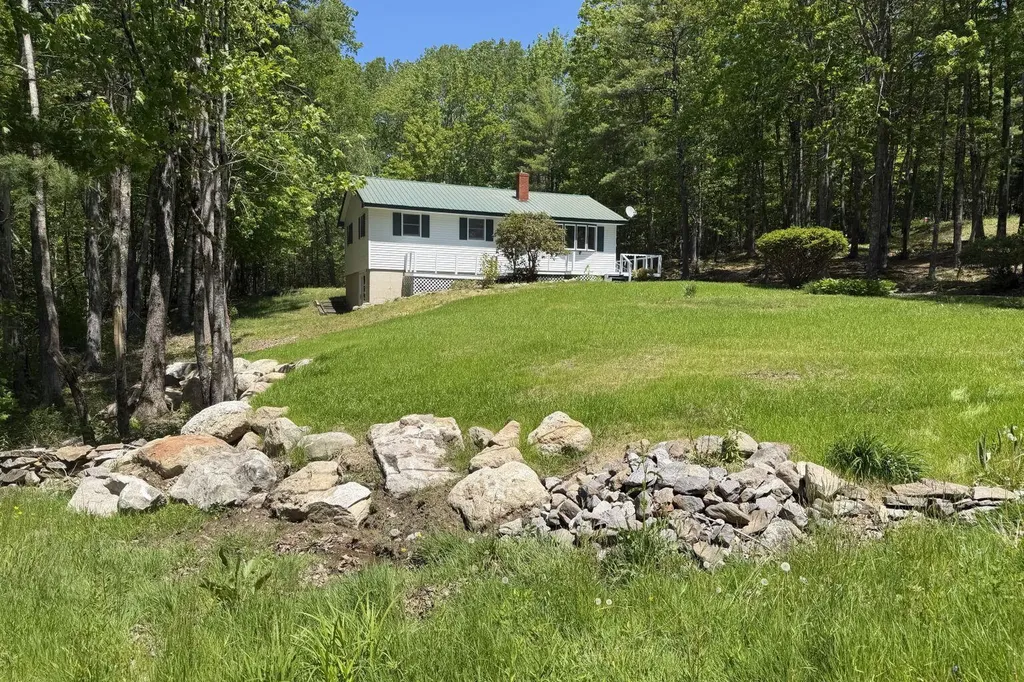 16 Evergreen Estates Road Nobleboro ME 04555
