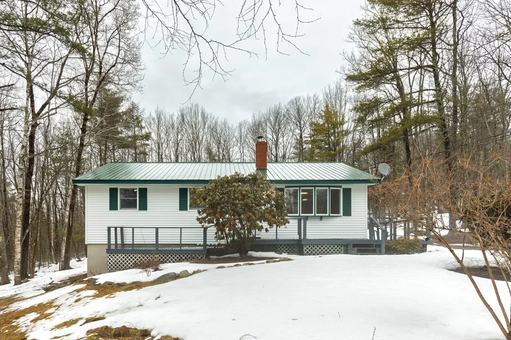 16 Evergreen Estates Road Nobleboro ME 04555
