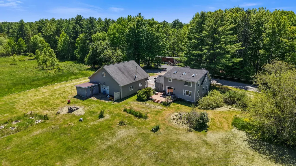 30 Lewis Road Hermon ME 04401