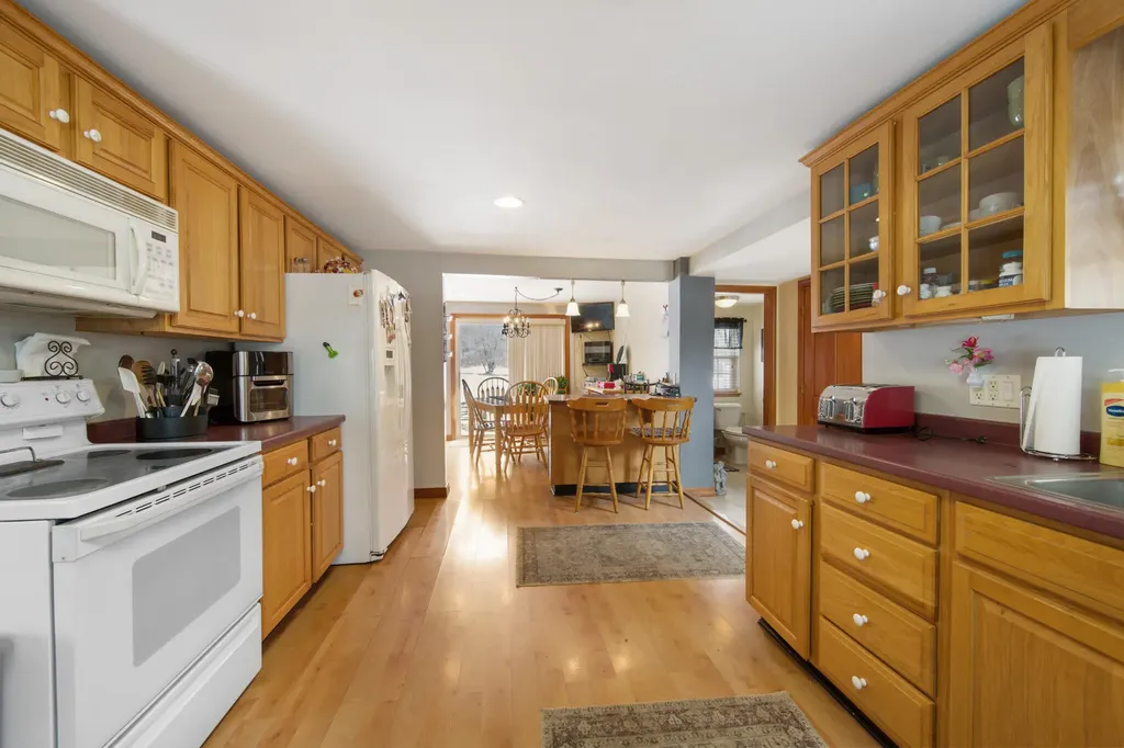 30 Lewis Road Hermon ME 04401
