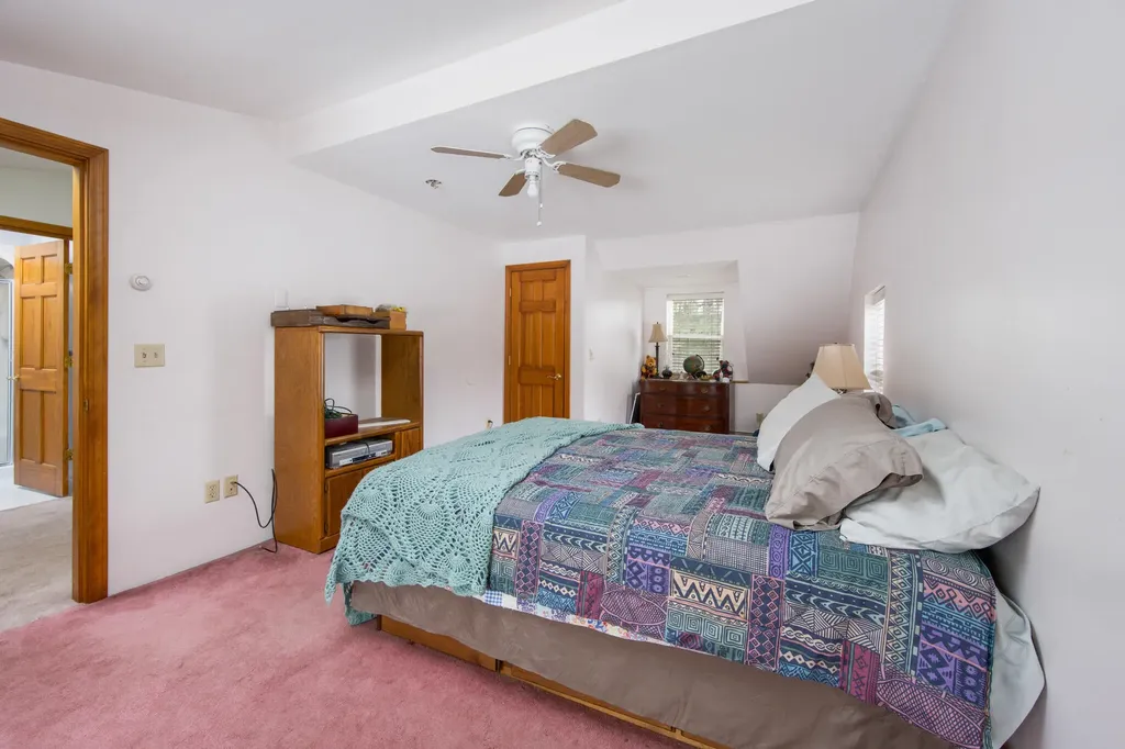 30 Lewis Road Hermon ME 04401