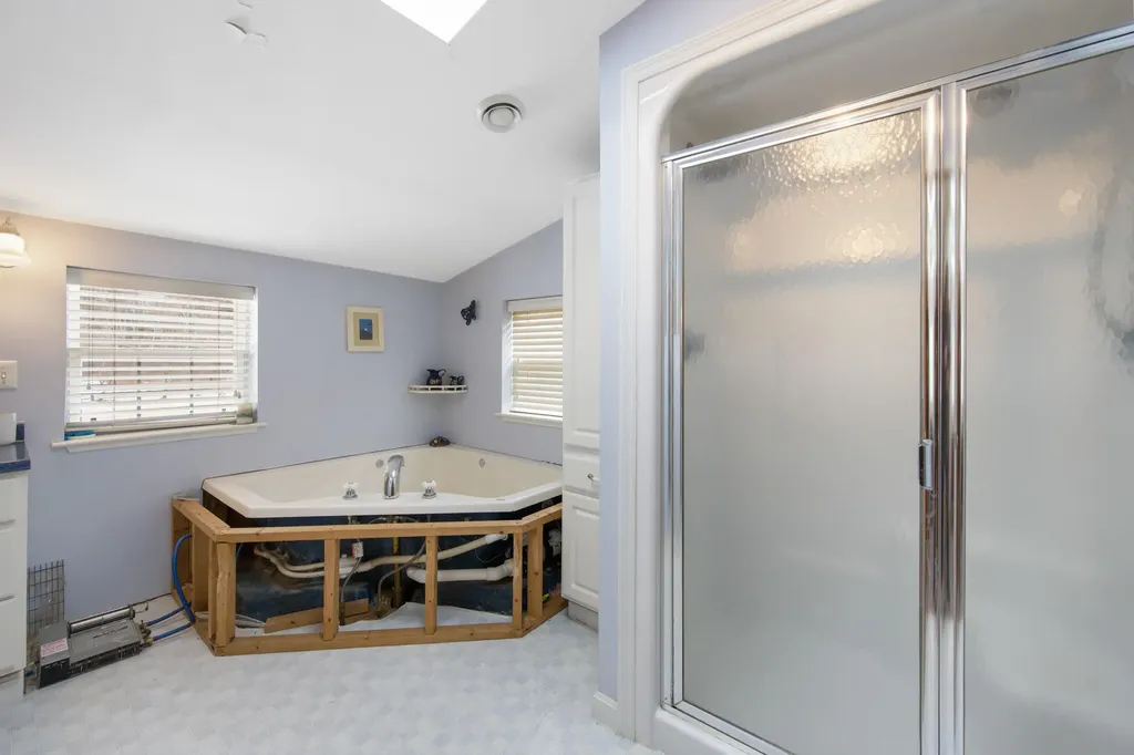 30 Lewis Road Hermon ME 04401