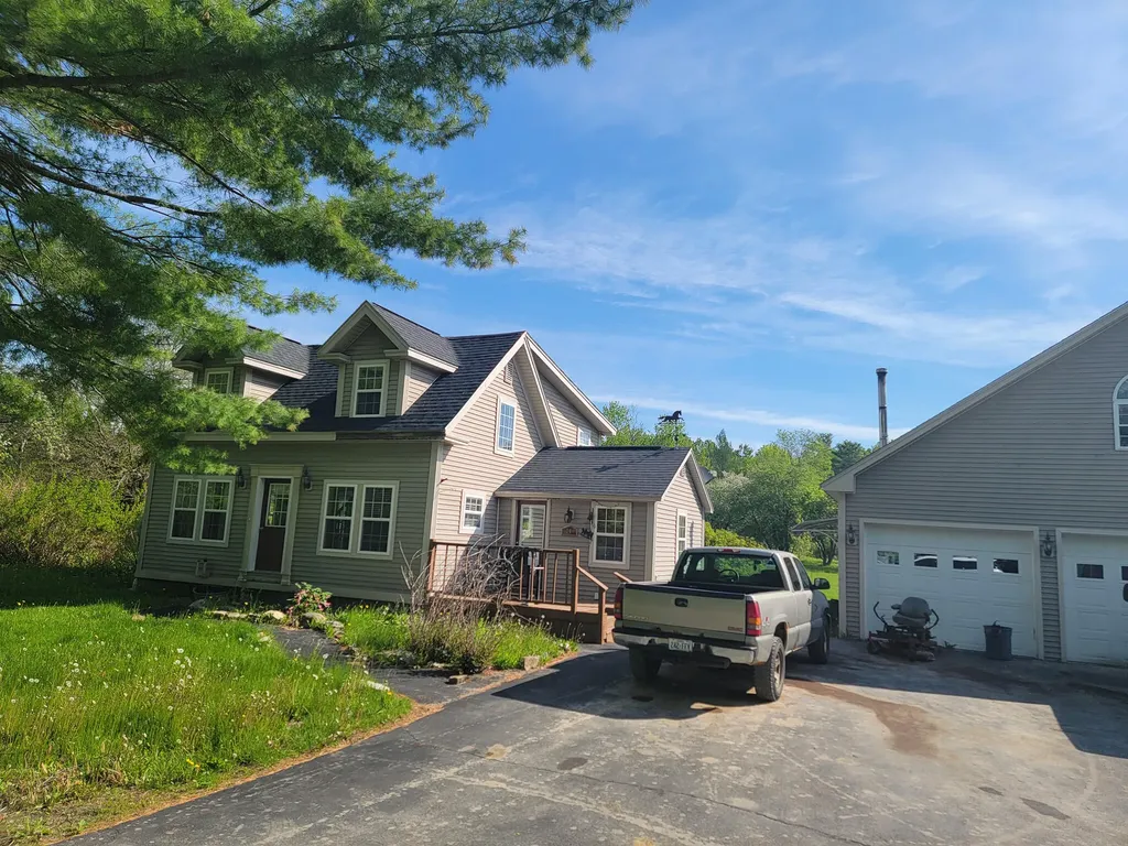 30 Lewis Road Hermon ME 04401